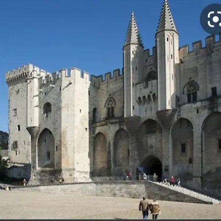 Privee Les Genets Montfrin